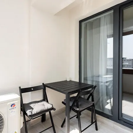 Apartament Beautiful With Balcony And Parking!